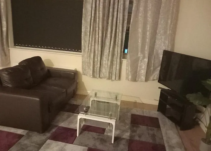 Lovely Shared 3 Bed Home Near The Thames