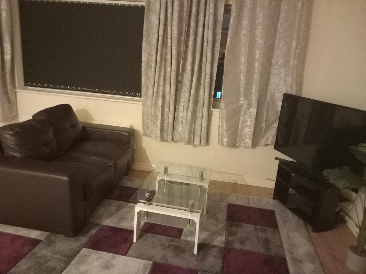 Lovely Shared 3 Bed Near The Thames Guest house